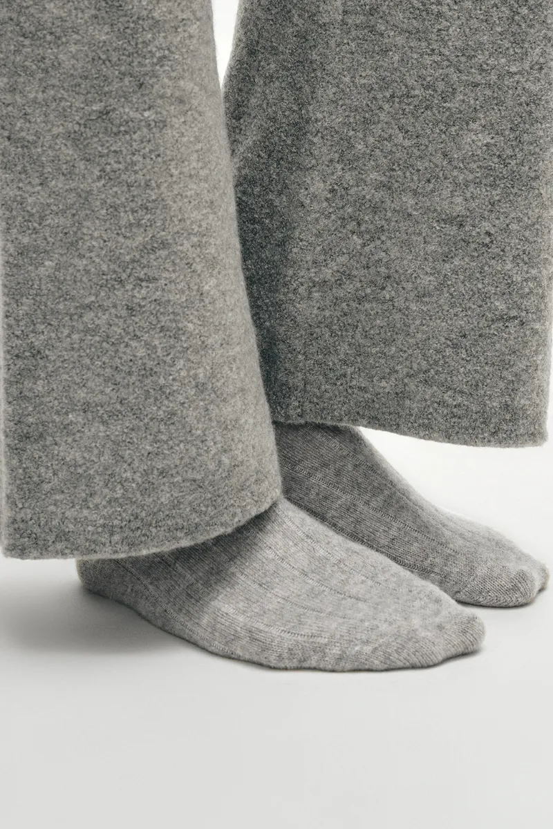 Cashmere Ribbed Socks