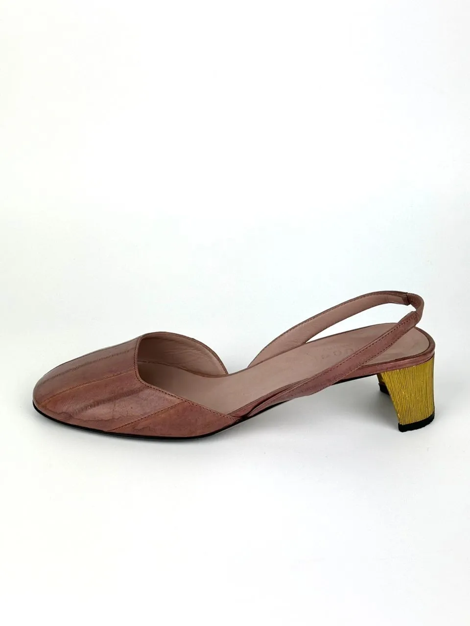 Eel Arielle Round Toe Pumps in Rose Bud