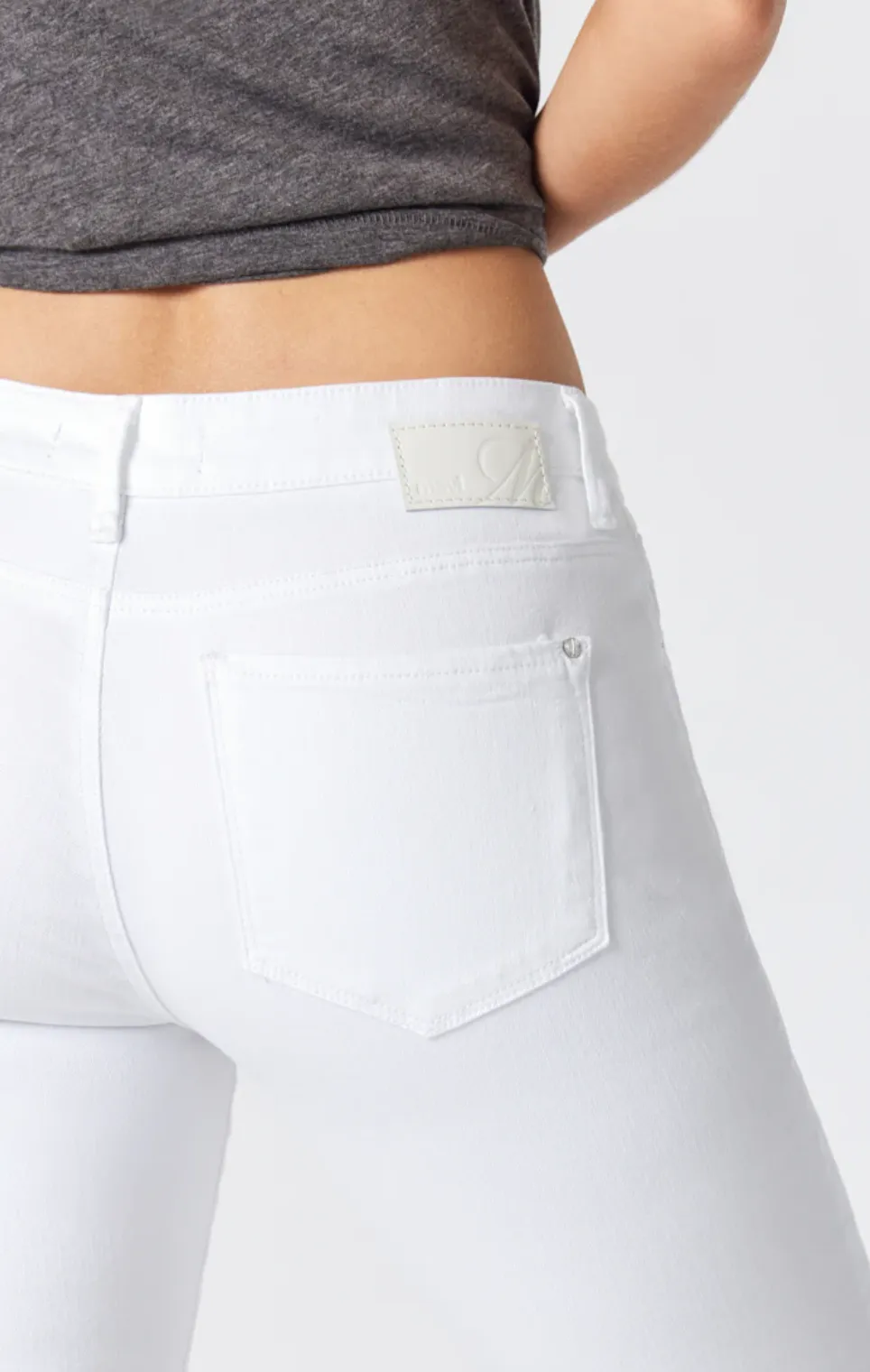 KARLY DOUBLE WHITE SUPERSOFT SHORTS