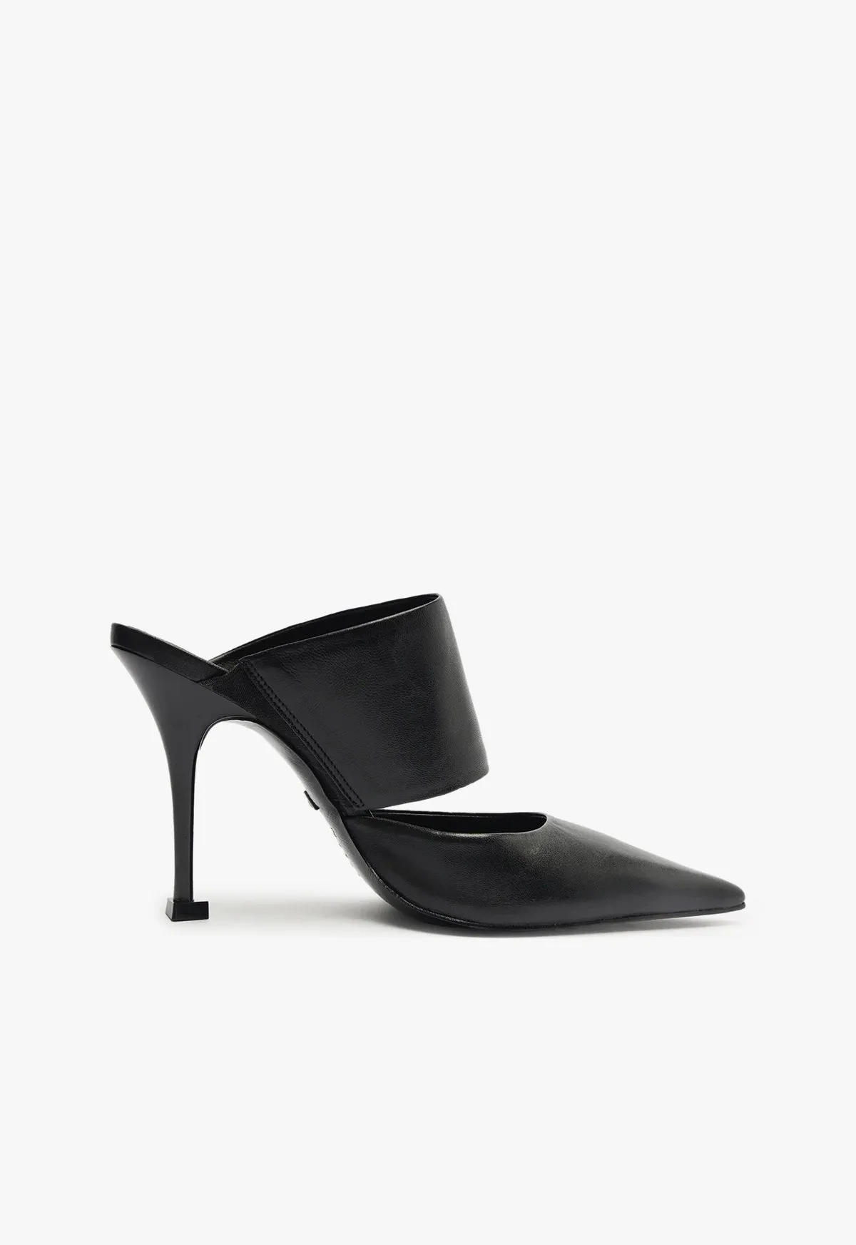 Quereda Leather Pump