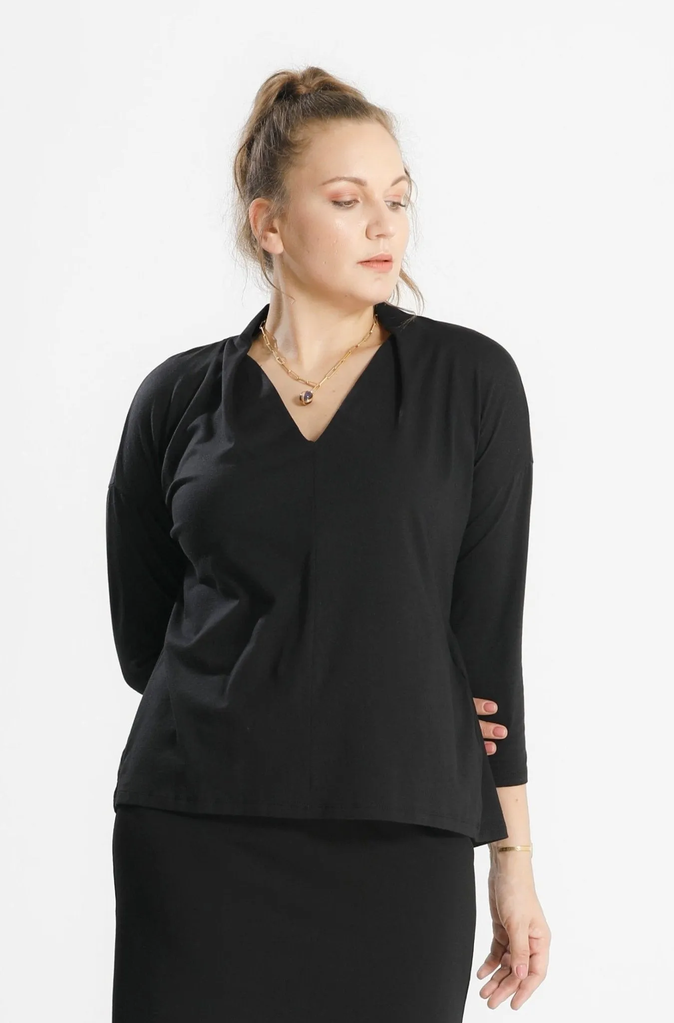 Valentina V-Neck Top // Black