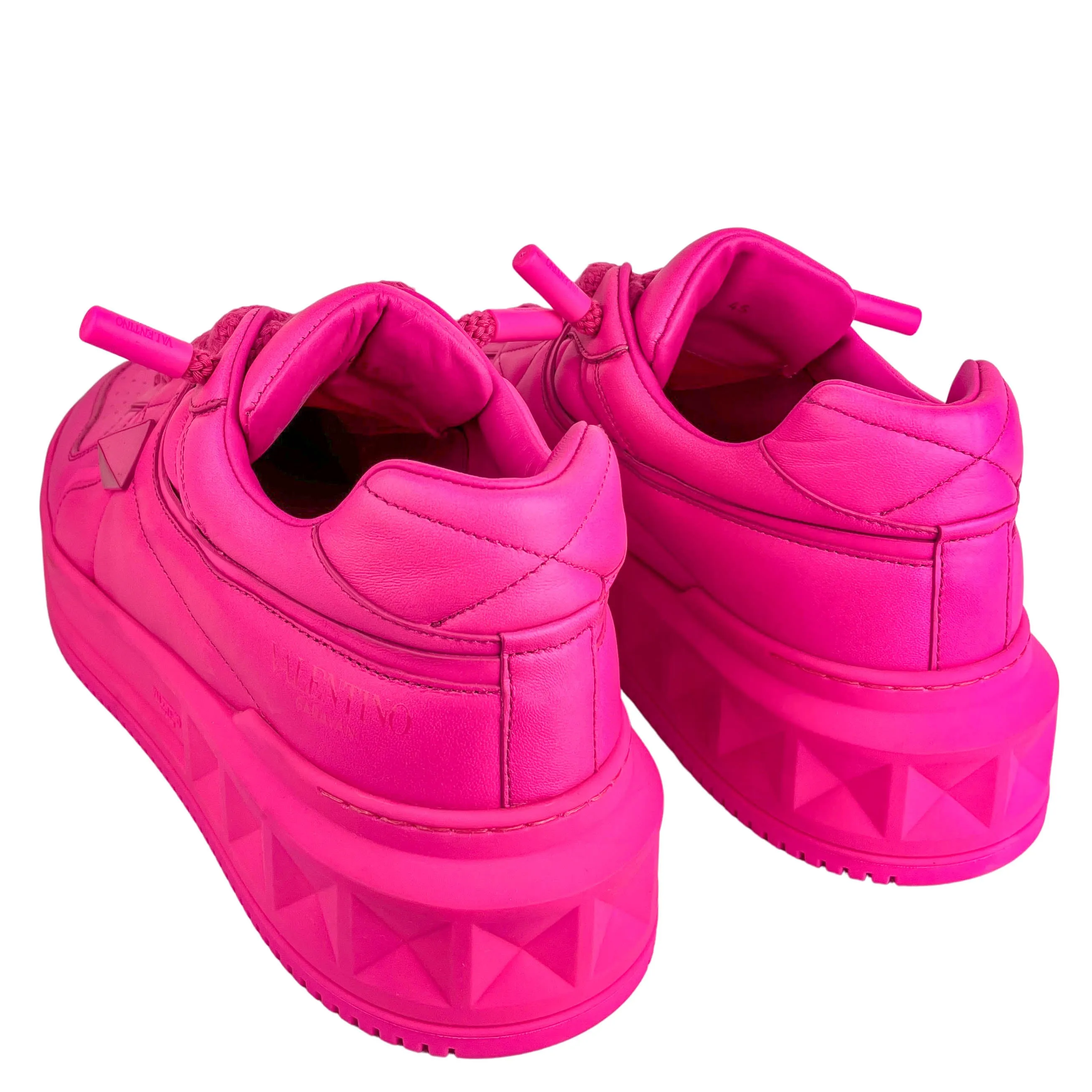 Valentino One Stud Sneakers in Pink